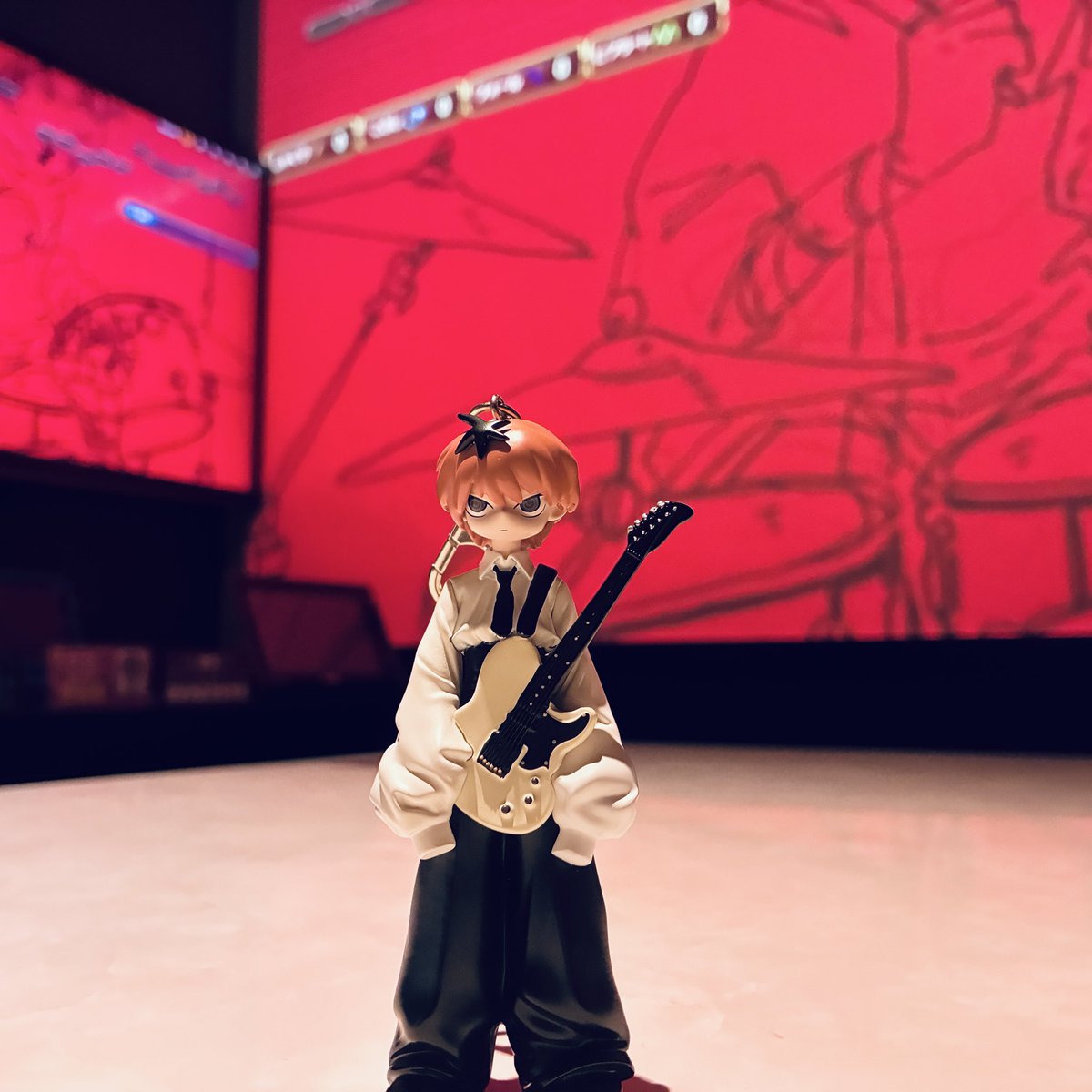 ampmX1224's tweet photo. おはよー。
今日2日目！
楽しんできて·͜· ♡
コーデとかデコとか見てるけどなんでそんなにオシャレなのって。
みんな可愛いすぎ。

#なとり_行進

『全部、燃やし尽くして絶対零度』 https://t.co/L0nhdDMqfV