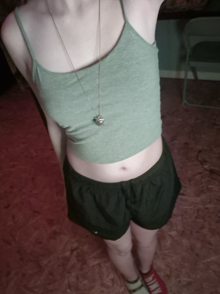 angelkocide's tweet photo. body check ; I'm so fucking fat bro!!!!! wrap it the fuck up!!!!!!!!!!!!!! https://t.co/3dJ3yrFMsd
