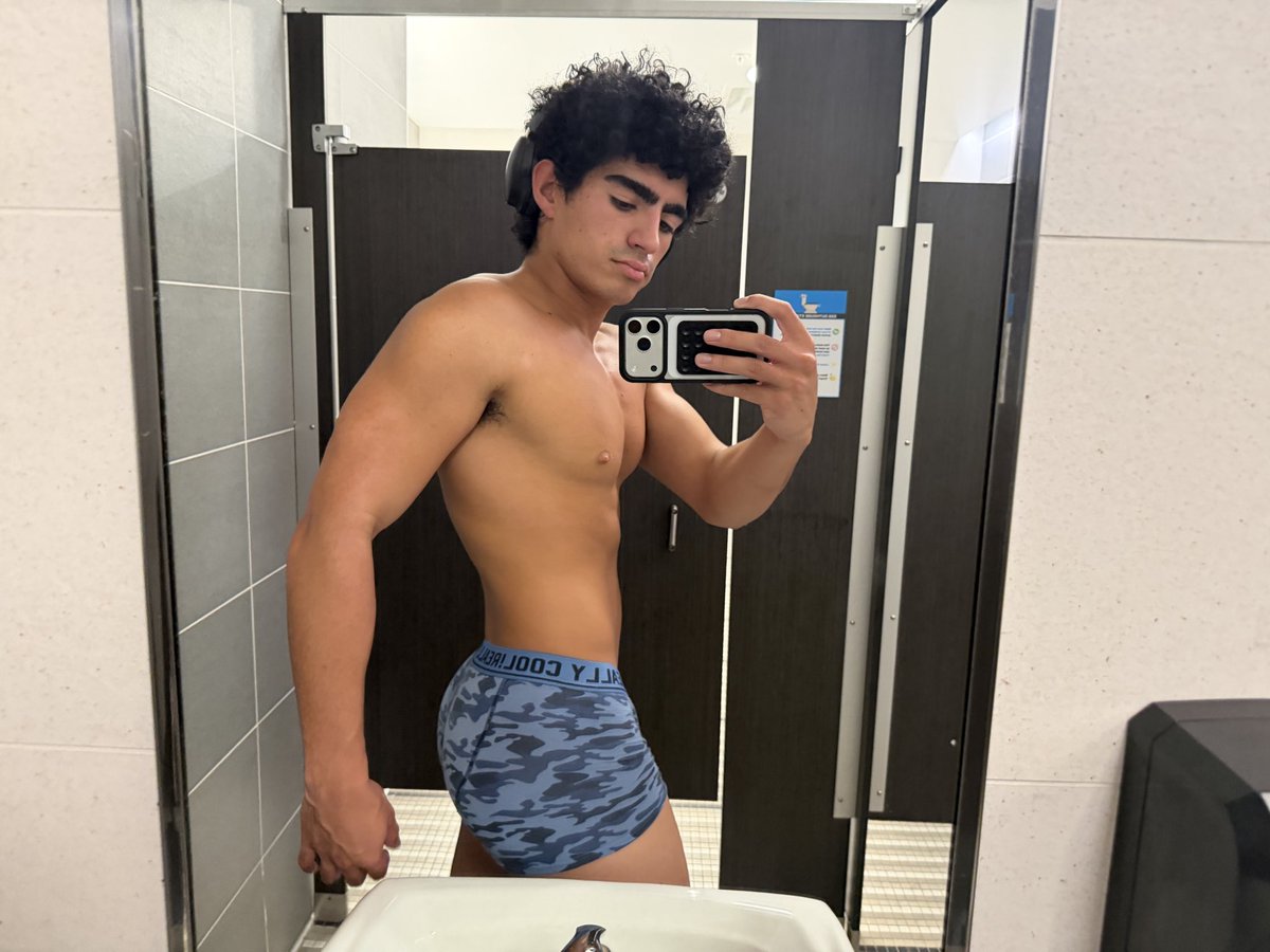 orionzoni's tweet photo. took em off… https://t.co/JwCg0xtt1f