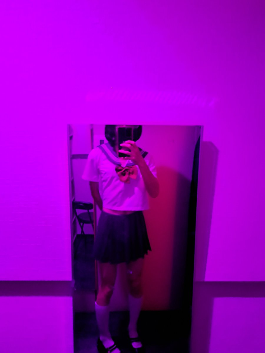 zatunitukaimasu's tweet photo. 昨日は初
池袋アウル！
色んな服着替えて色んな写真撮れた！
初めての経験でした〜🤣 https://t.co/jZxkS91bSX