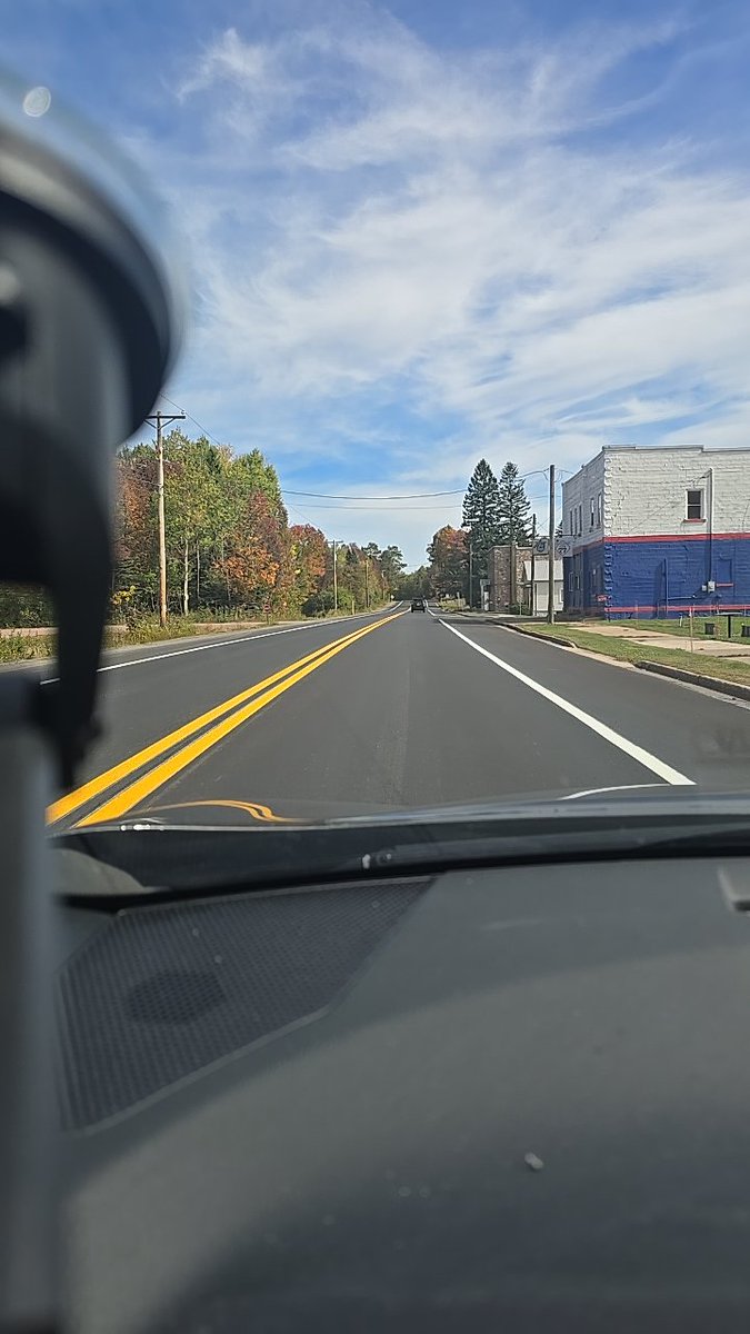 PrideChaser_tv's tweet photo. Falls approaching fast heres some pictures I took yesterday going to town hope you enjoy https://t.co/gXMOW0bUn0