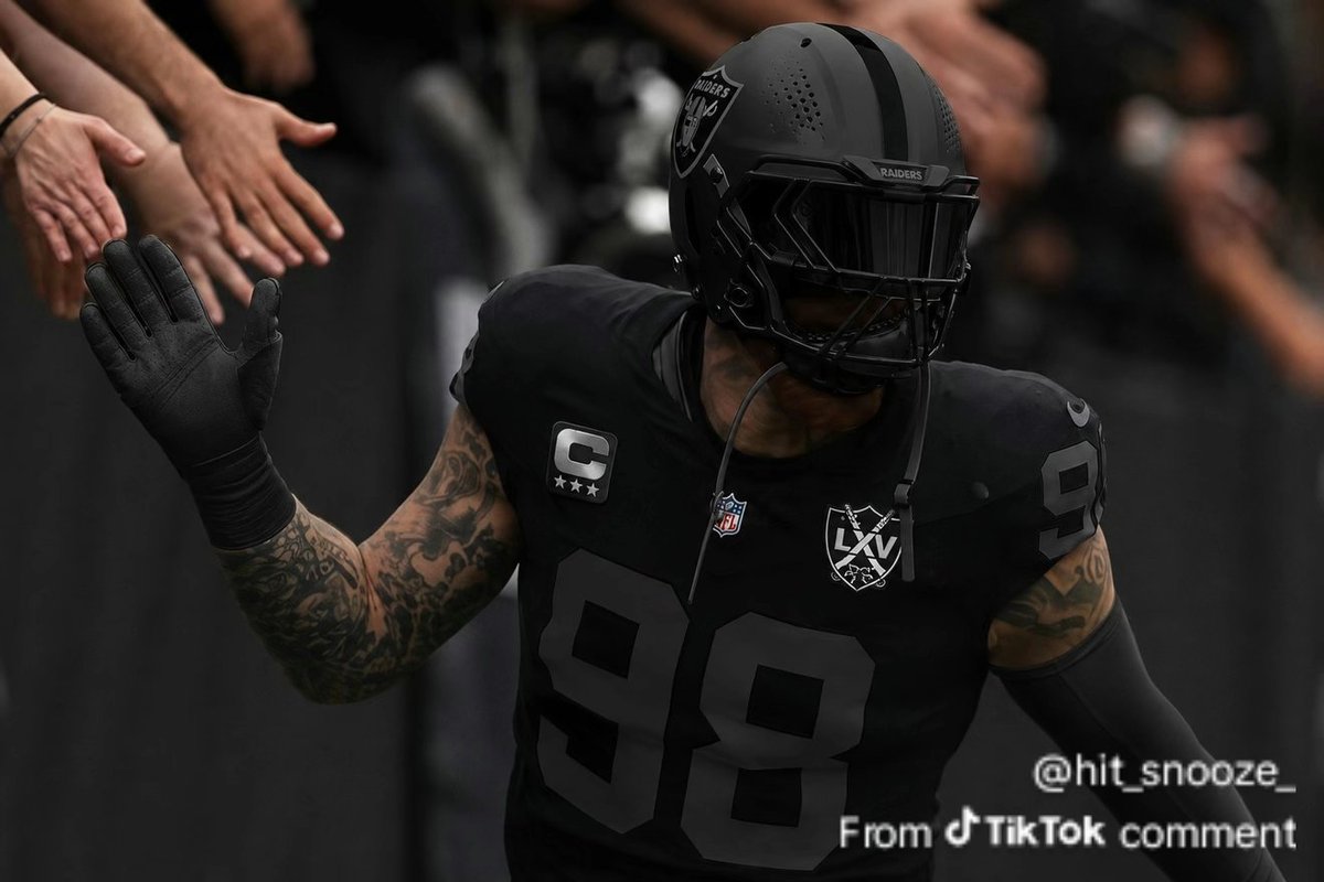 snapitssmileyy's tweet photo. Saw this and what's your thoughts? I honestly think this all black goes HARD ASF' 🔥🔥 https://t.co/oZBMfNPfNh
