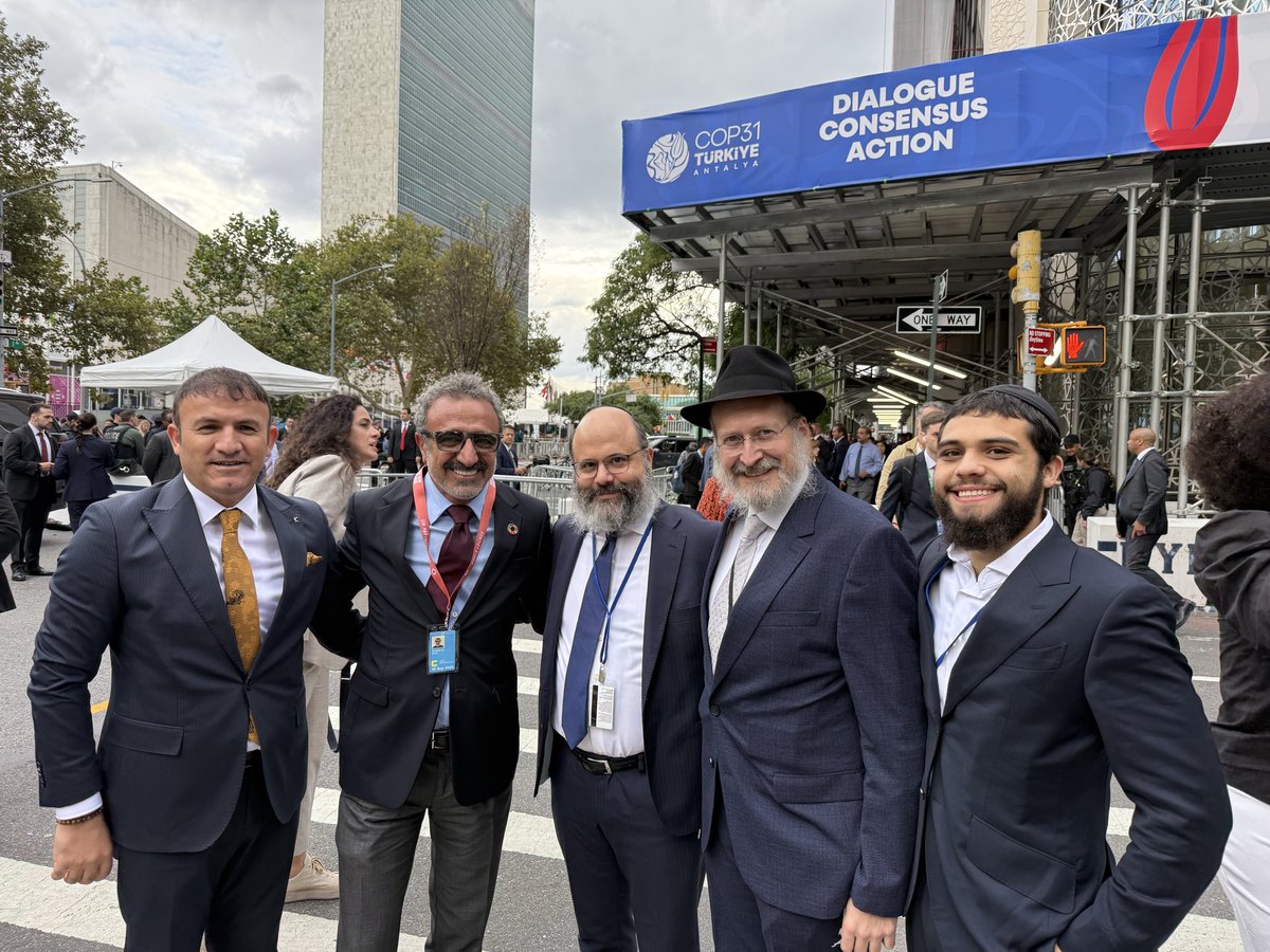 GlobalRabbi's tweet photo. A meaningful and impactful day at the United Nations General Assembly, meeting with heads of state, foreign ministers, government officials and NGO leaders from around the world.

This year, I’m grateful to be joined by my colleague and friend Rabbi Mendy Chitrik, Chairman of the Alliance of Rabbis in Islamic States. For years, Rabbi Chitrik has been building bridges across the Muslim world while strengthening and supporting Jewish communities throughout the vast region.

And especially meaningful to have my son Menachem alongside me, watching the next generation rise, engage and take responsibility for building a better future.