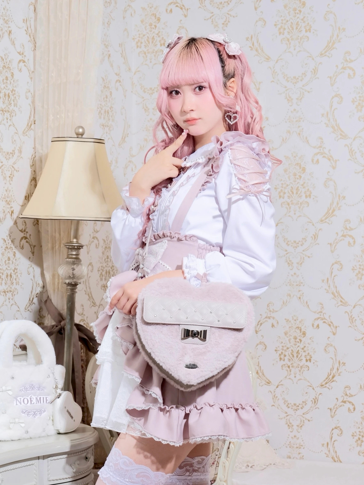 Noemie_shop's tweet photo. 【𝐍𝐞𝐰 𝐚𝐫𝐫𝐢𝐯𝐚𝐥..❤︎】

ハートビジューファーショルダー🤍

🛒https://t.co/c8Khq03TKa https://t.co/zQJbRkovIw