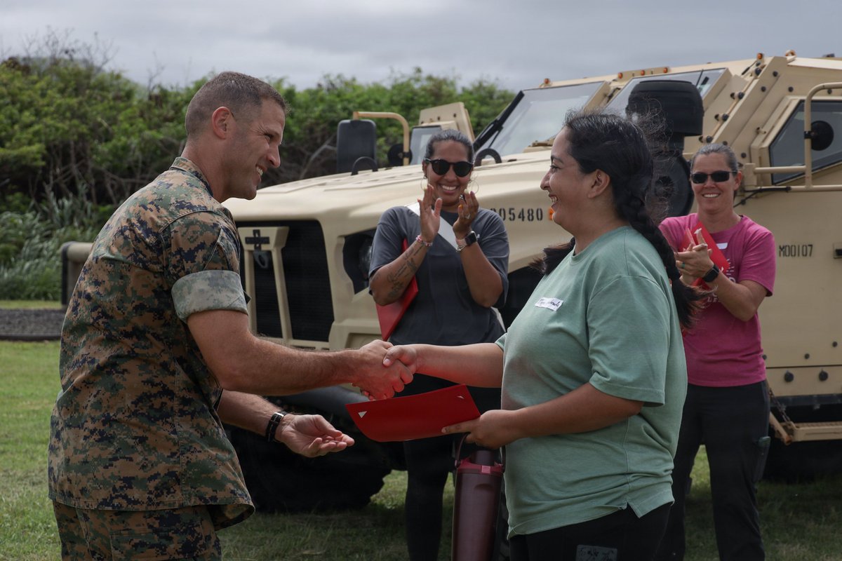 MCB_Hawaii's tweet photo. Warrior Spouse Day at MCBH 💪🌴

📍MCBH (September 18, 2026)

MALS-24 hosted a #spouse day to give spouses and families a firsthand look at what their @Marines do on a daily basis, promoting #communitysafety and building morale.

📸 by LCpl. Nicholas Figueroa https://t.co/Skk3wblXqP