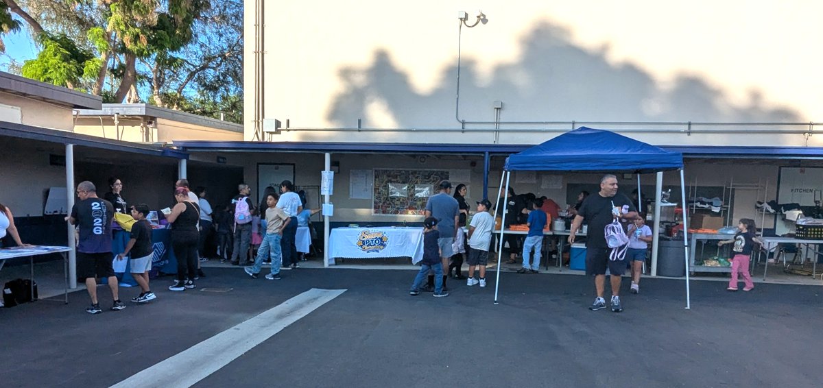 gomusd's tweet photo. Great Back to School Night for our Elementary Schools last week!📚Our families had the opportunity to visit classrooms, meet their child’s teachers, learn about academic goals for the school year, and discover the many programs and resources available to support student success. https://t.co/h0wq3ialDN