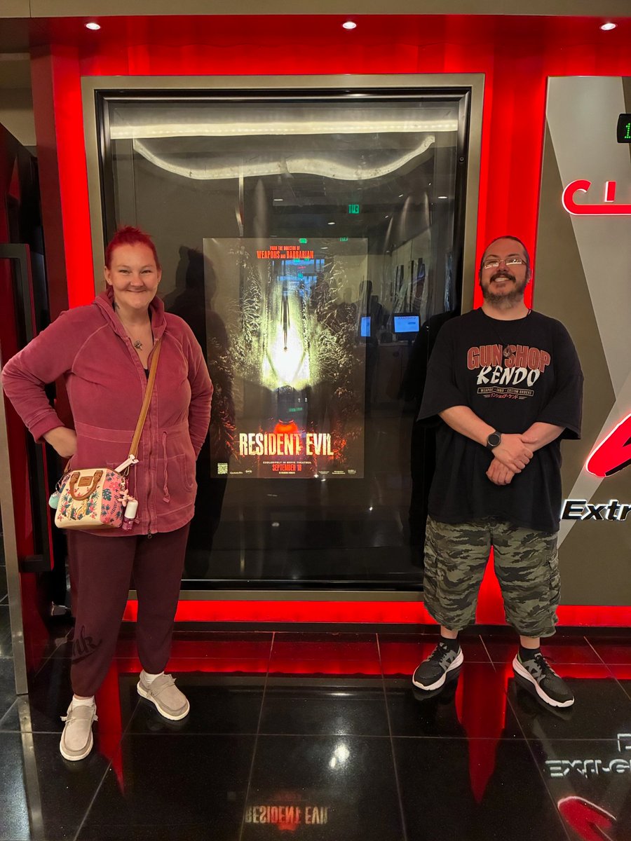 paladin_pyro's tweet photo. @ROEnetwork @jjfromroe Had fun spending time with my sister and seeing Resident Evil! Looking fine like wine in the Kendo Gun Shop ROE shirt! 💗 https://t.co/mYT48mS8Ce