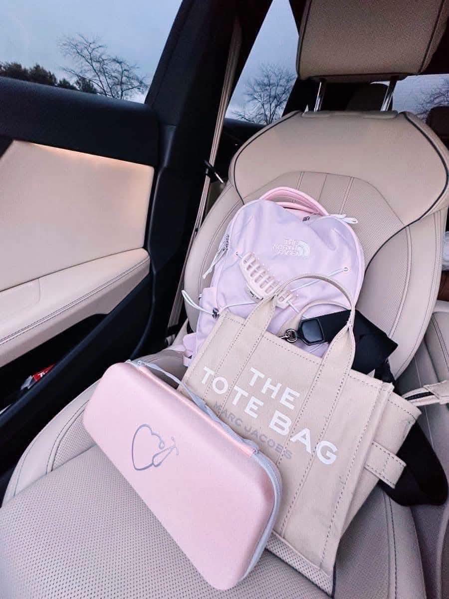 x_maryjaneee's tweet photo. S/o to all the healthcare girlies working, going to school, mommying &amp; trying to enjoy life all at the same time. I’m proud of you sis! Keep grinding. Stay focused. Remember your reasons. It will all pay off soon. 🥹💕💕💕💕💕 https://t.co/erGN47RA7L