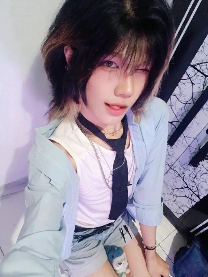 RaiShotaro's tweet photo. #femboy 🩵🤍 https://t.co/hO1V0H8WQw