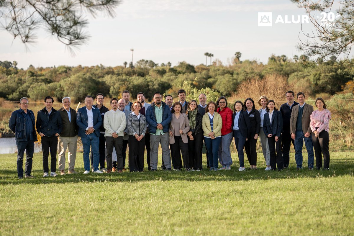 ALUR_Uruguay's tweet photo. 🌿 Uruguay es sede del Comité de Sostenibilidad de @somosunala  2026.

Del 22 al 24 de septiembre, recibimos a integrantes de seis países de la región para revisar el plan de trabajo de sostenibilidad de UNALA 2026 y delinear los objetivos a abordarse a lo largo de 2027. https://t.co/vhSp7bS7gt