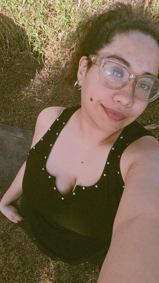 lagnesflorencio's tweet photo. Mi novia, @AnaDiosa040897, es perfecta en todo sentido. A sus pies siempre, porque no merece menos. La efigie del deseo y la belleza. https://t.co/i2g1mpltJc
