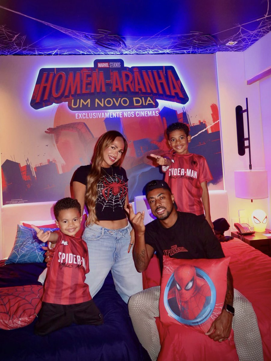 Flafocalizando's tweet photo. Flamosos: Bh, Gisellen, Lorenzo e Pietro. O quarto personalizado com o tema do filme Homem Aranha, um novo dia 🕸️❤️💙

📸 ig: gisellenr27 https://t.co/t23VfQrqkW