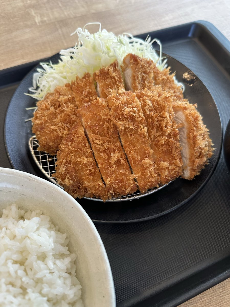 trgnds's tweet photo. 今日もまつのやたべた https://t.co/uQBWNxg2Dv