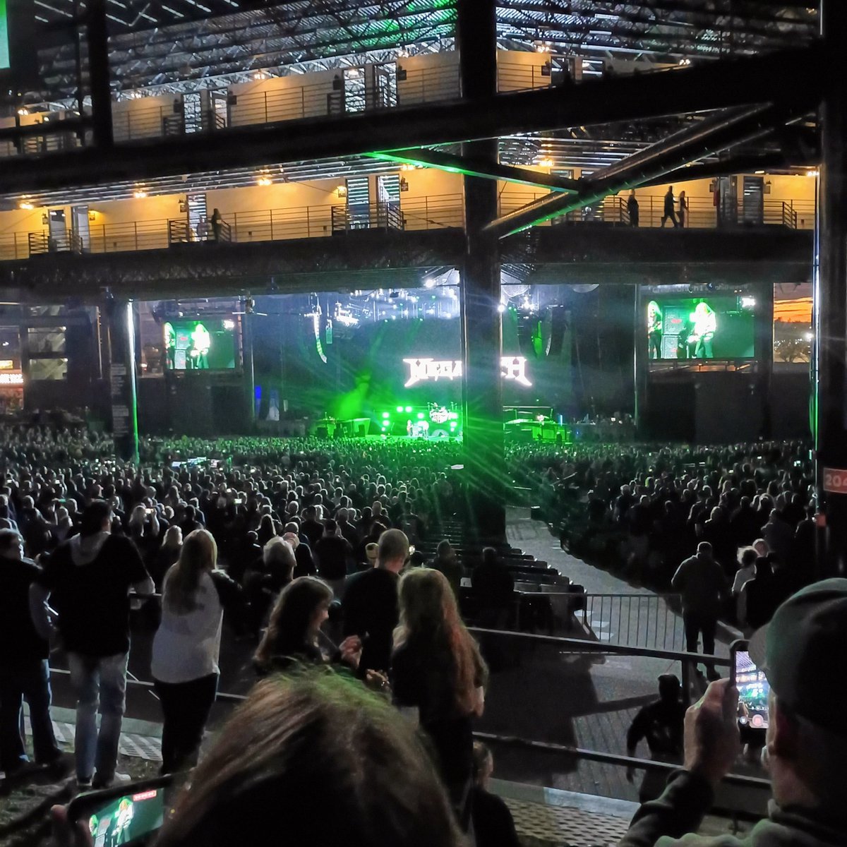 WrestlingSoup's tweet photo. Seeing Dave perform "sweating bullets" one last time. https://t.co/rzXXDUEma3