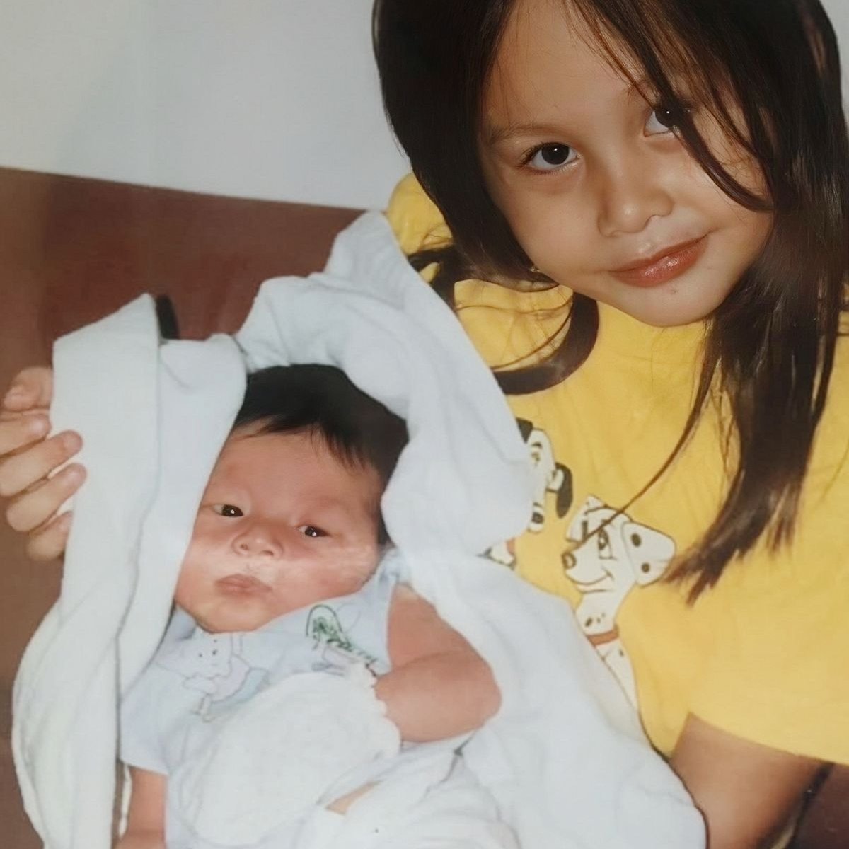 phuwin1975's tweet photo. Happy birthday P'Tala🎂❤️
 
พี่สาวคนสวยที่คอยซับพอร์ทน้องชายเสมอ ขอให้มีความสุขและมีแต่สิ่งดีๆเข้ามาในชีวิตนะคะ https://t.co/PESMw6UGim