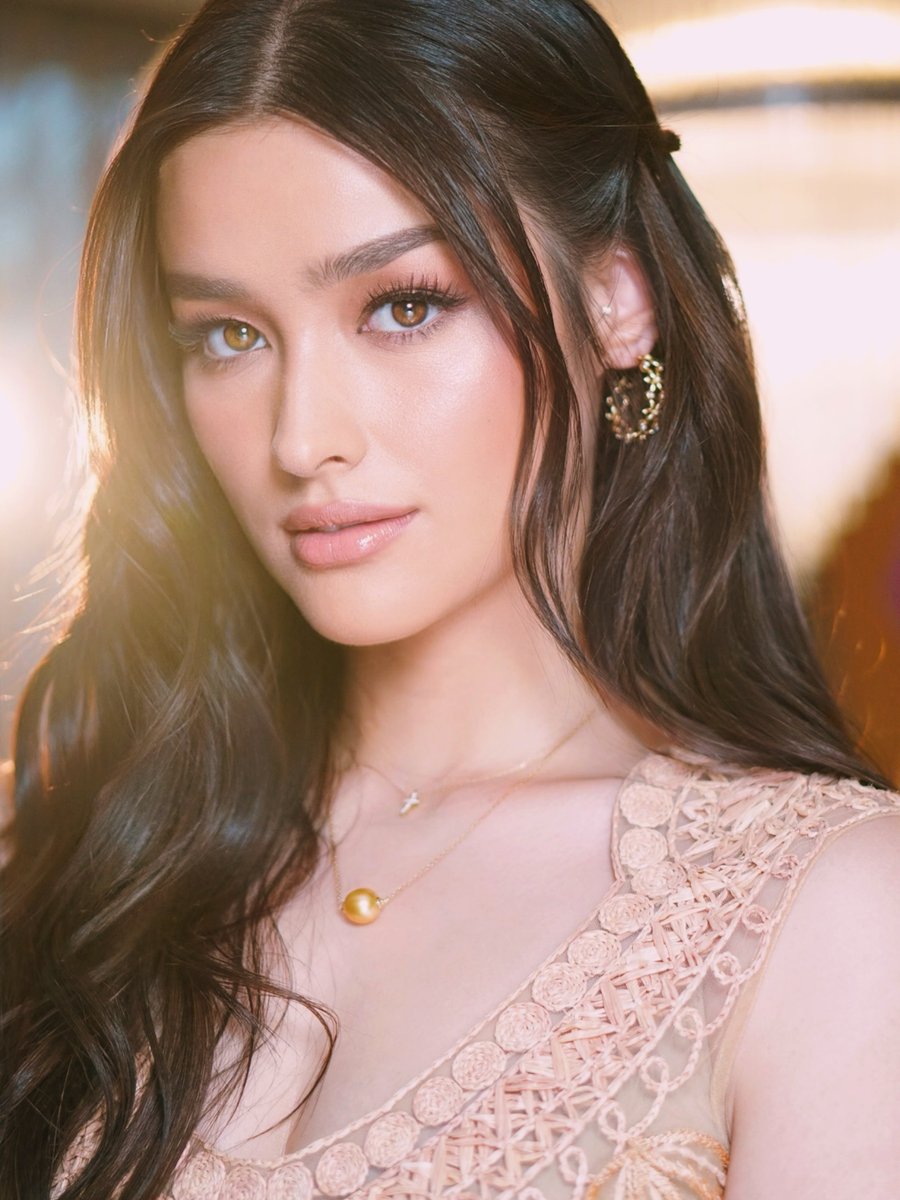kookroaches's tweet photo. Drew Starkey and Liza Soberano PICK UP YOUR PHONES!!!

The visuals??? They would be a PERFECT Romeo and Juliet casting. I need Hollywood to see the vision https://t.co/kLlYSfKlqW