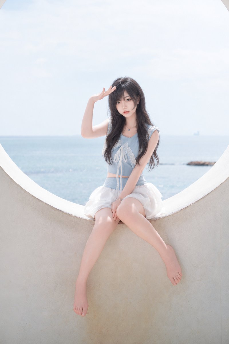 Marinybyew's tweet photo. 海风漫过裙边，把夏日温柔定格。
#海边写真 #少女感 #OOTD https://t.co/CCTT2SgGN8