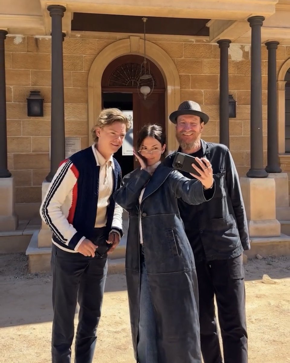 wisebraiin's tweet photo. my family is back 🤧 #theartfuldodger https://t.co/oVjo0IaBAP