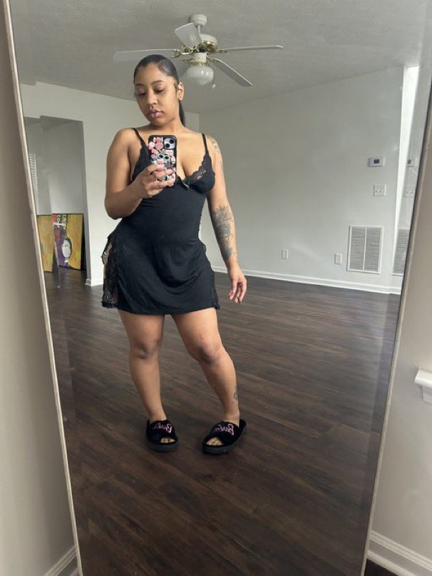 Big_mia9's tweet photo. Rate the butt https://t.co/XhWkXB4LGI