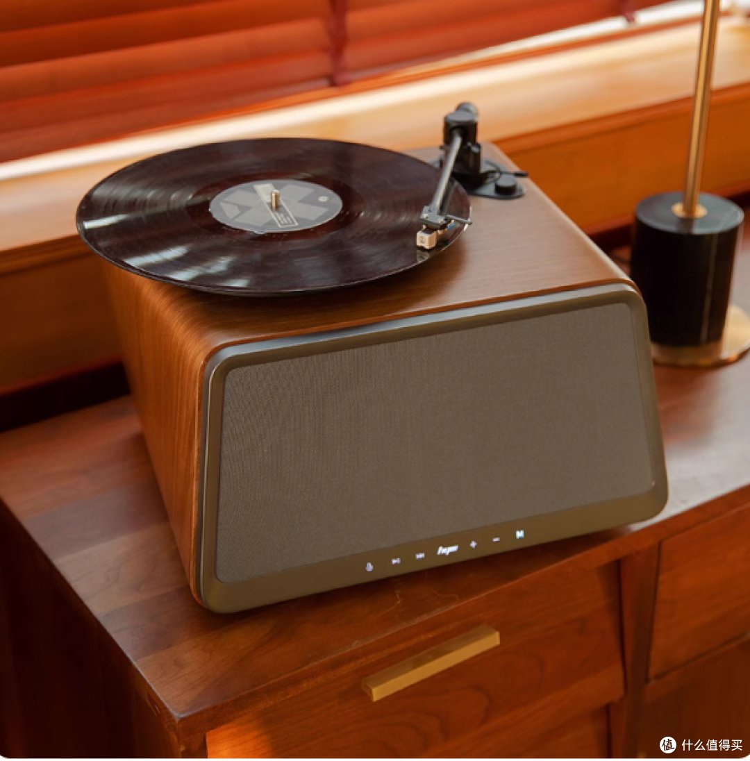 NugrohoWinner's tweet photo. Turning up my favorite vinyl on a rainy Sunday – the crackles, warm tones, and pure vibe hit different than streaming. Music is such a cozy hug for the soul. https://t.co/DdmwyxGOqL