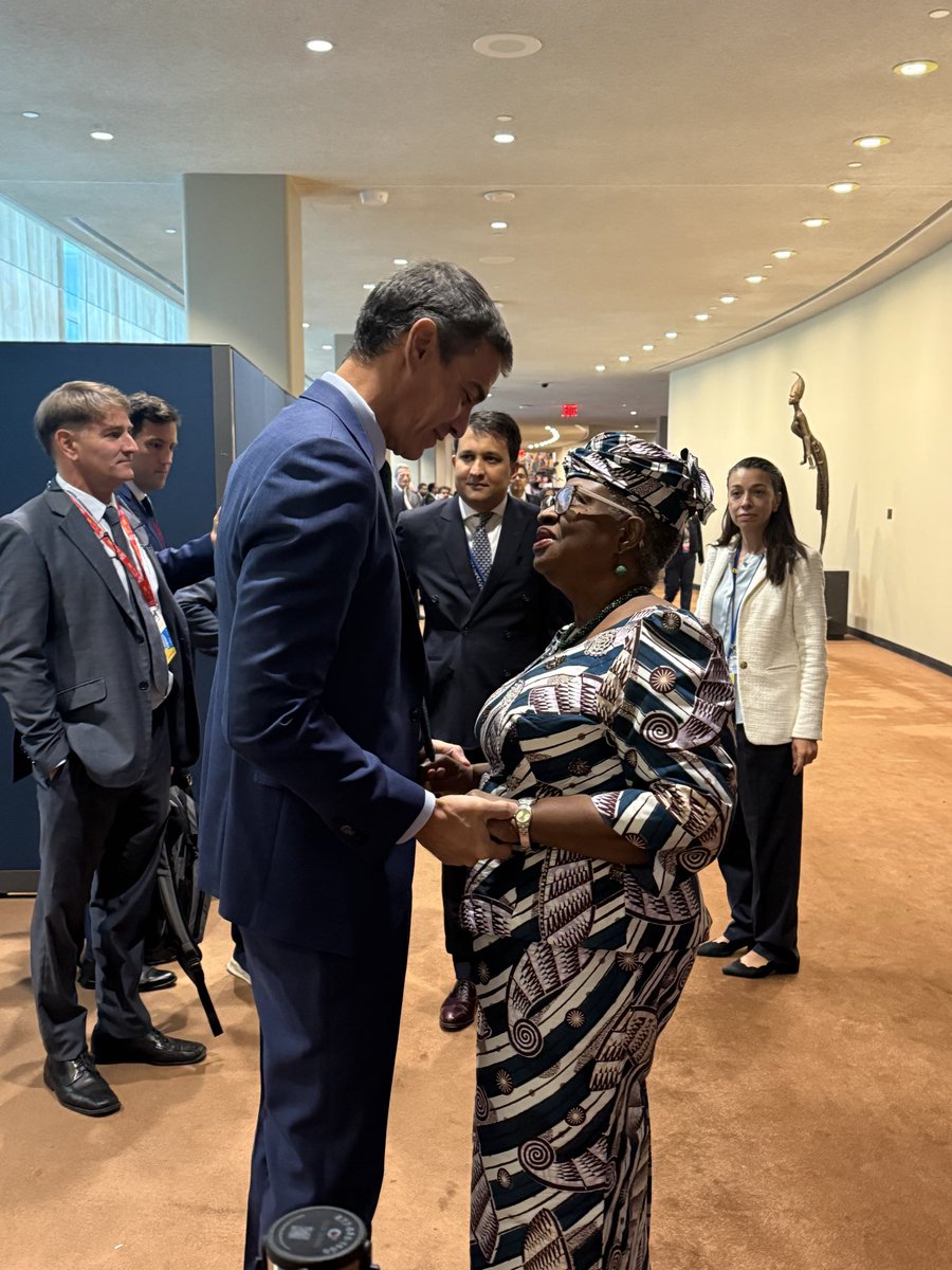 NOIweala's tweet photo. More images from #UNGA81 meetings. Saying hello to The Right Honourable @andyburnham PM of the UK, H.E. Guy Parmelin @ParmelinG President of Switzerland, H.E. Pedro Sanchez @sanchezcastejon PM of Spain, and Baroness Patricia Scotland @PScotlandKC. https://t.co/ezRR8PpsrK