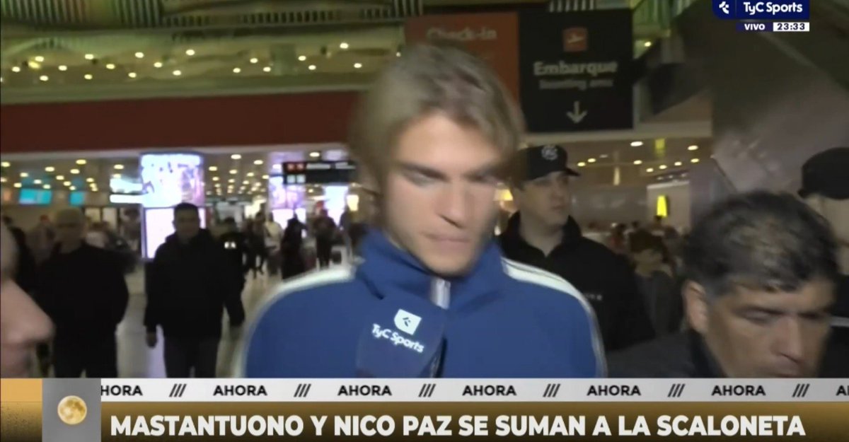 Tomy_IFC's tweet photo. A la mierda que se pudrió todo en la selección que tuvieron que venir leon kennedy y Albert wesker de resident evil https://t.co/0OXzmfObwC