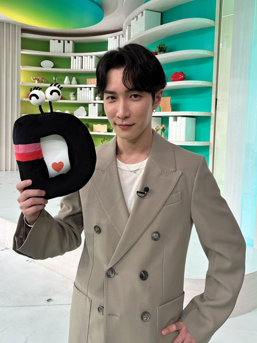ntv_DayDay's tweet photo. ＼9月23日(水)の #DayDay.／

ゲスト🌟
﹉﹉﹉﹉﹉﹉
⛄️#渡辺翔太 さん（Snow Man）

『1億2000万人のありがとう！
歌の感謝祭』は
よる7時から4時間放送です🎶

@ms_thank_you https://t.co/DyMmFOO3S2