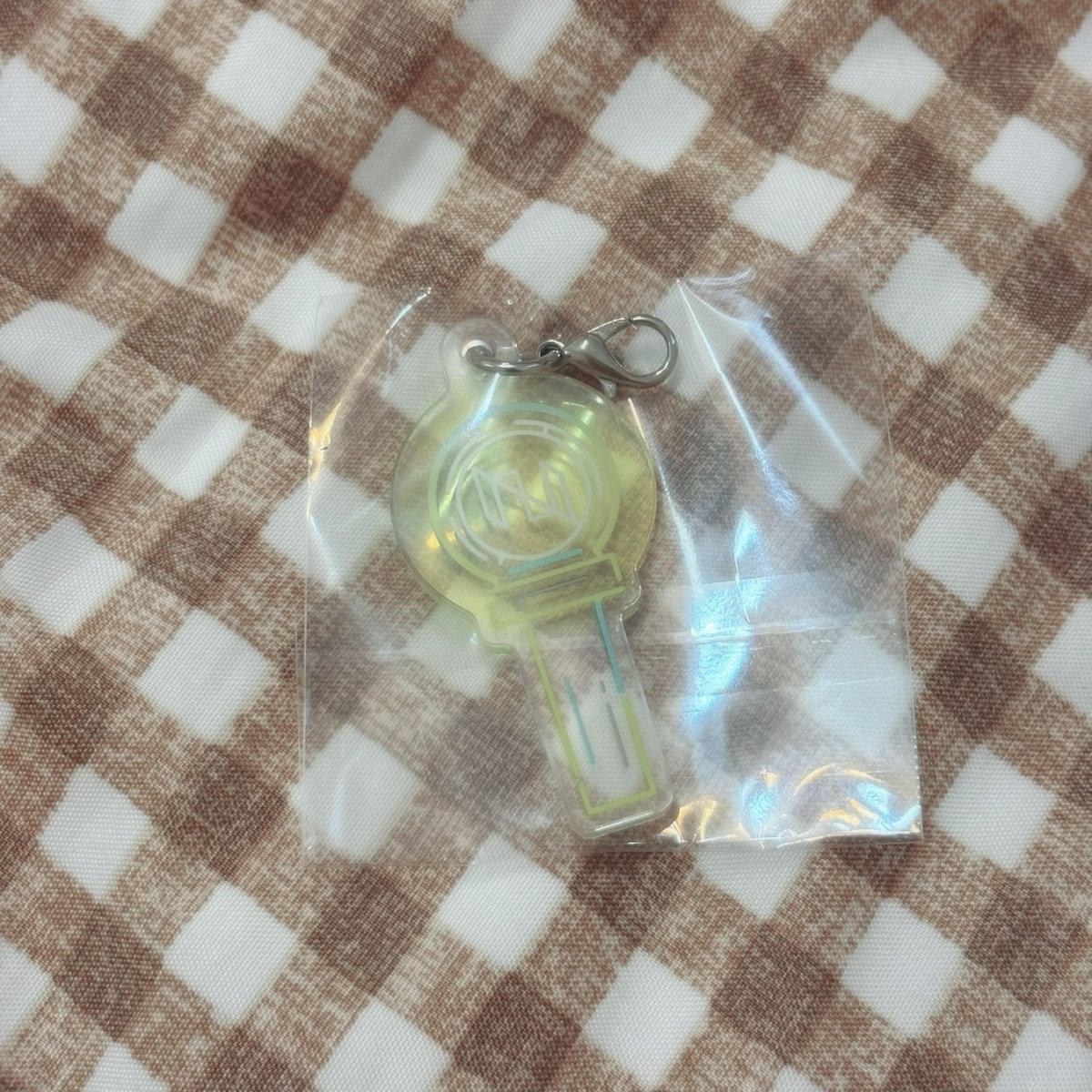 dpakfl___'s tweet photo. INI 2026 DOME TOUR CITY OF LIGHTS 
トレカ ラントレ 7000円トレカ ガチャ 缶バッジ 交換

【求】田島（画像1枚目）、ペンラキー
【譲】画像のもの（2枚目以降）

ラントレ、異種でも構いません🍀
郵送での交換を希望しております🪽⊹˚₊✩
お気軽にお声掛けください🤓💿
#INI交換　#INI譲　#INI求 https://t.co/J0MNBmgH1G