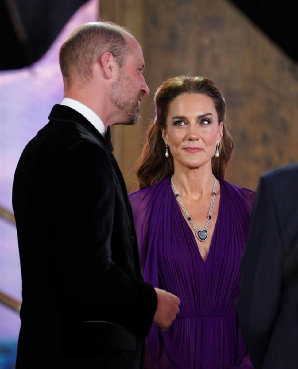 victoriaarbiter's tweet photo. Fantastic images from last night's world premiere of Tom Cruise's new film, Digger. With the Prince and Princess of Wales in attendance, it was held in support of the Film and TV Charity. https://t.co/77xnIjhTSW