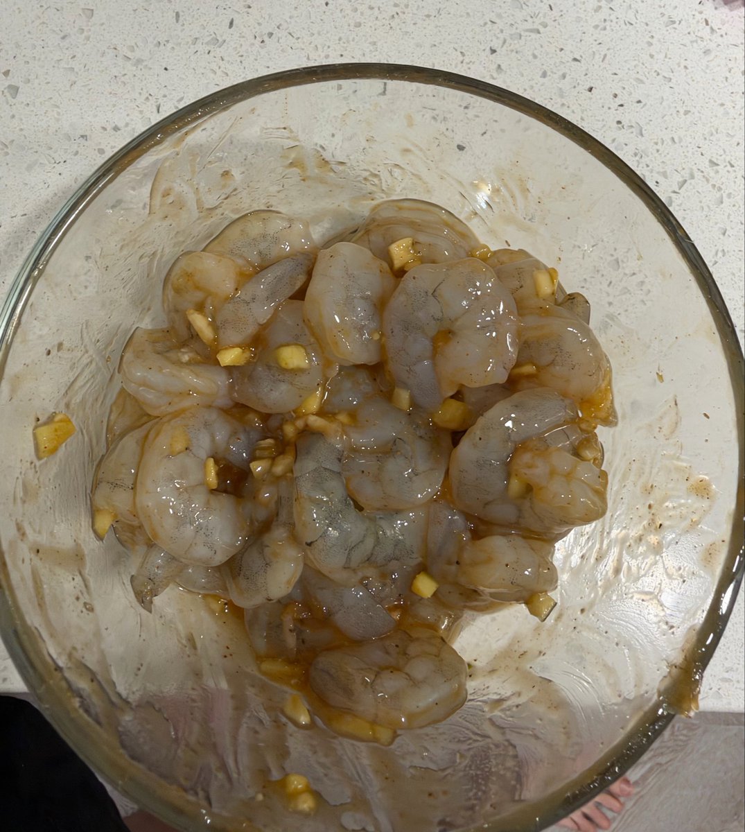 greg16676935420's tweet photo. Can someone explain how shrimps can start out clear and when I cook them they turn pink?

Something is fishy here… https://t.co/A50PupWMpc