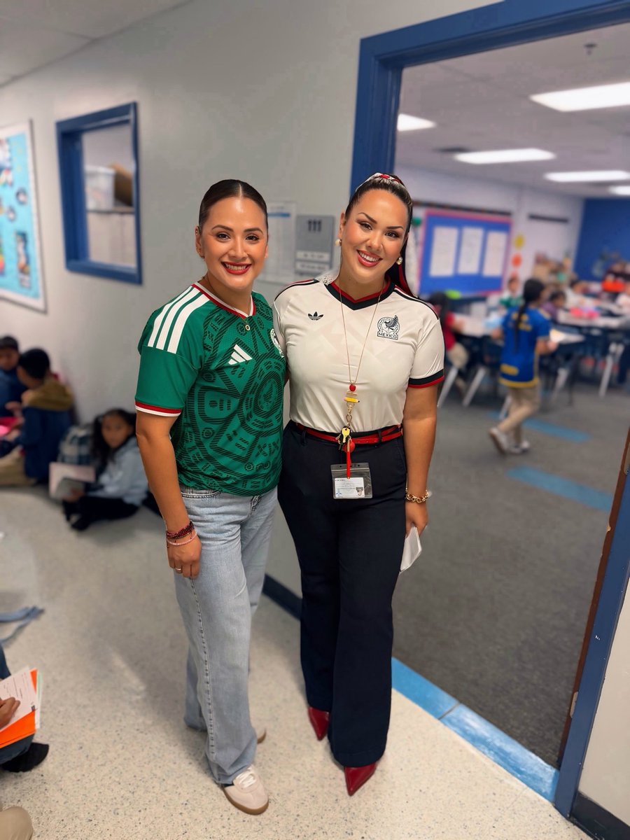 VPAA_SWPS's tweet photo. Our Blue Jays went all out for Jersey Day as we celebrated Hispanic Heritage Month! ⚽️🏀⚾️ Students and staff proudly rocked jerseys representing their favorite Hispanic countries, teams, and athletes. We loved seeing our campus filled with culture, pride, and spirit! 💙❤️🌎 https://t.co/dGck110fsk