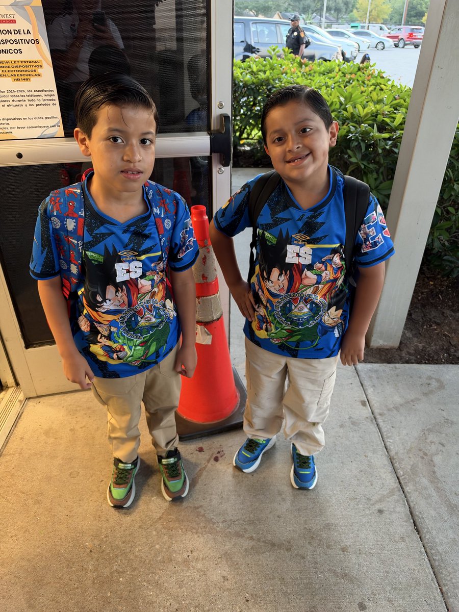 VPAA_SWPS's tweet photo. Our Blue Jays went all out for Jersey Day as we celebrated Hispanic Heritage Month! ⚽️🏀⚾️ Students and staff proudly rocked jerseys representing their favorite Hispanic countries, teams, and athletes. We loved seeing our campus filled with culture, pride, and spirit! 💙❤️🌎 https://t.co/dGck110fsk