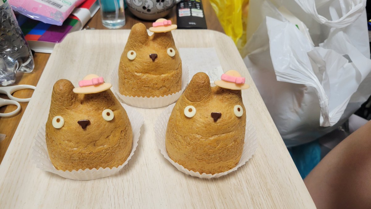 tn19951228's tweet photo. かわいい(*≧з≦)
季節限定のブルーベリーヨーグルト味😉
夕方に買いに行ったから１種類しか残ってなかったけどほかのも食べたいな😋 https://t.co/aCvuwHZBF0