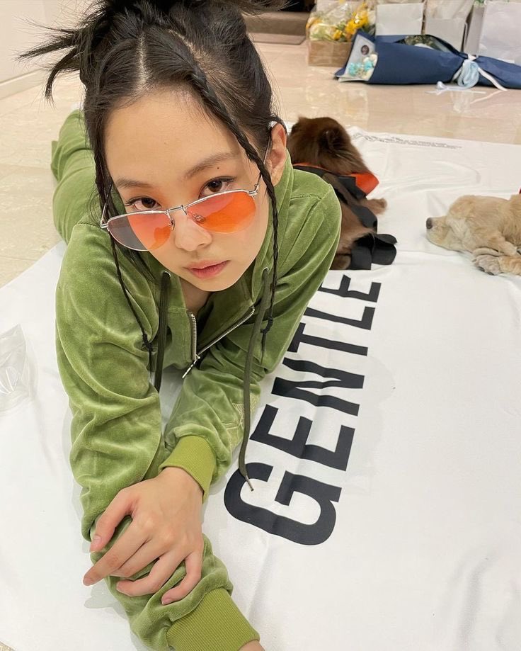 65kooki's tweet photo. the mom and son are twinning with those glasses https://t.co/2sB0T2npnA