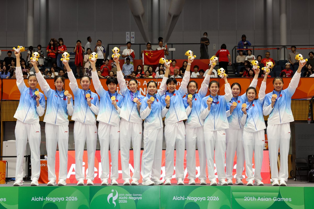 CGTNSportsScene's tweet photo. 🇨🇳🏐 🏅Three-peat complete!

#TeamChina swept Japan 3-0 (25-19, 25-20, 25-23) to claim their third straight #AsianGames women's #volleyball title and 10th in team history. 👑

📊 Wu Mengjie led with 26 points. Zhuang Yushan added 12.

#AichiNagoya2026 https://t.co/HTPeFt8Xwe