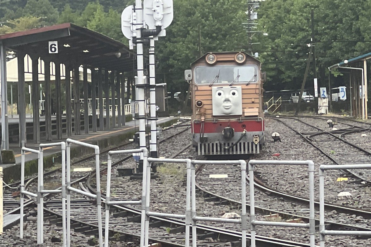 shincamp555's tweet photo. 千頭駅に行ってきました

トーマスの仲間たちが！
#ゆるキャン△ https://t.co/ydtCKHG2qK