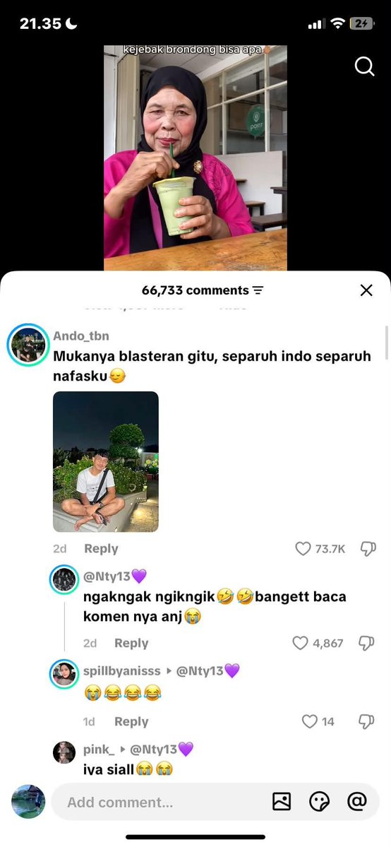 Groo_ares's tweet photo. Lil Ramlah incaran para brondong😭😭 https://t.co/IyKuzfmPA5