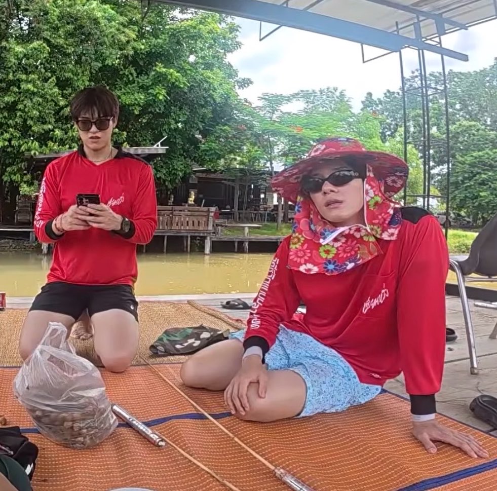 qt9nily's tweet photo. พ่อแม่กรุมาก55555555555 https://t.co/EVjH90xMJO