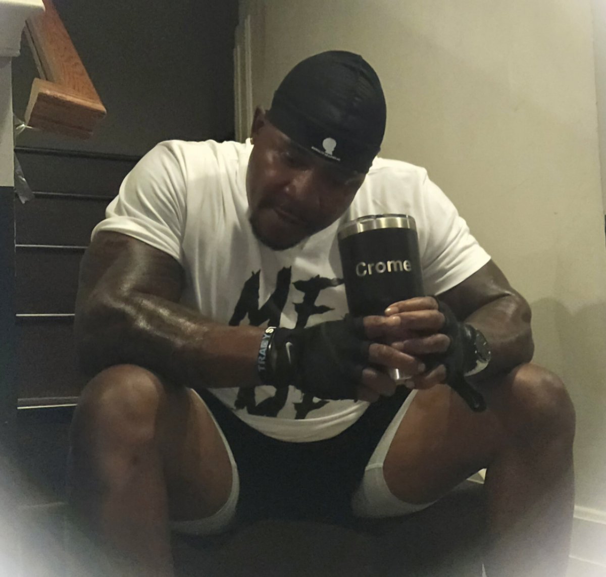 Ron51416700's tweet photo. It will always be ME vs. ME
Strickly BACK 2nite
#SoFresh #MrPositivity
#FitAt50 #FreshHands https://t.co/POOoXtjucu