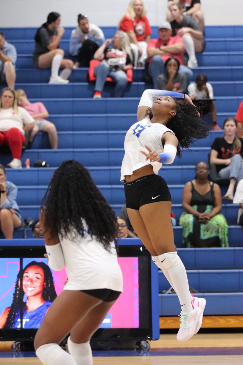 templewildcats's tweet photo. Tem-Cats get a 3-0 sweep of Lake Belton before a large crowd at Wildcat Gym! https://t.co/Ts5E3S5kiT