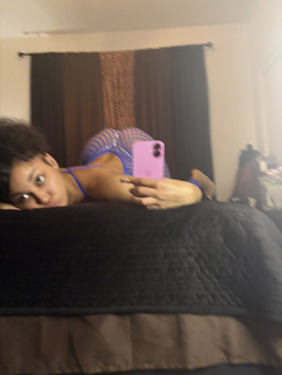 jasminee221's tweet photo. #freaks #latenight #sneakylink https://t.co/ynGJ9NOSNV