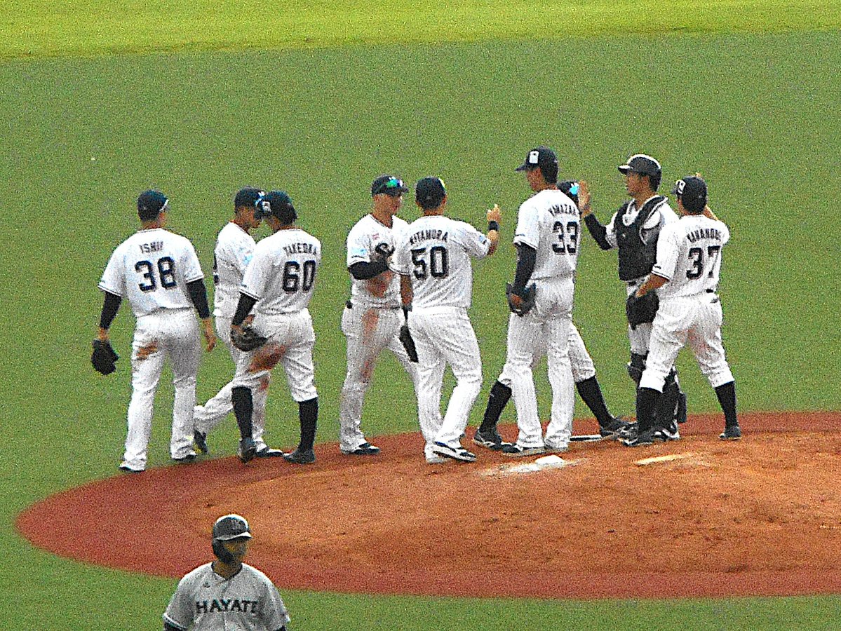 tmysms_03's tweet photo. 自身ラスト現地とだほー！！
残塁多くて、最後ヒヤヒヤしたけど逆転勝ち💦
山﨑太陽4回無失点&amp;ヒロイン👏
柿沼決勝犠牲フライ✨️
山野辺猛打賞&amp;同点ホームラン🌈
澤井(追撃の一発🌈)、武岡(同点打)、石井、橋本マルチ！
茂木同点犠牲フライ！
ライアン5回4失点💦

昨日は久々に夏を感じる暑さでした☀ https://t.co/DGvtrCdugE