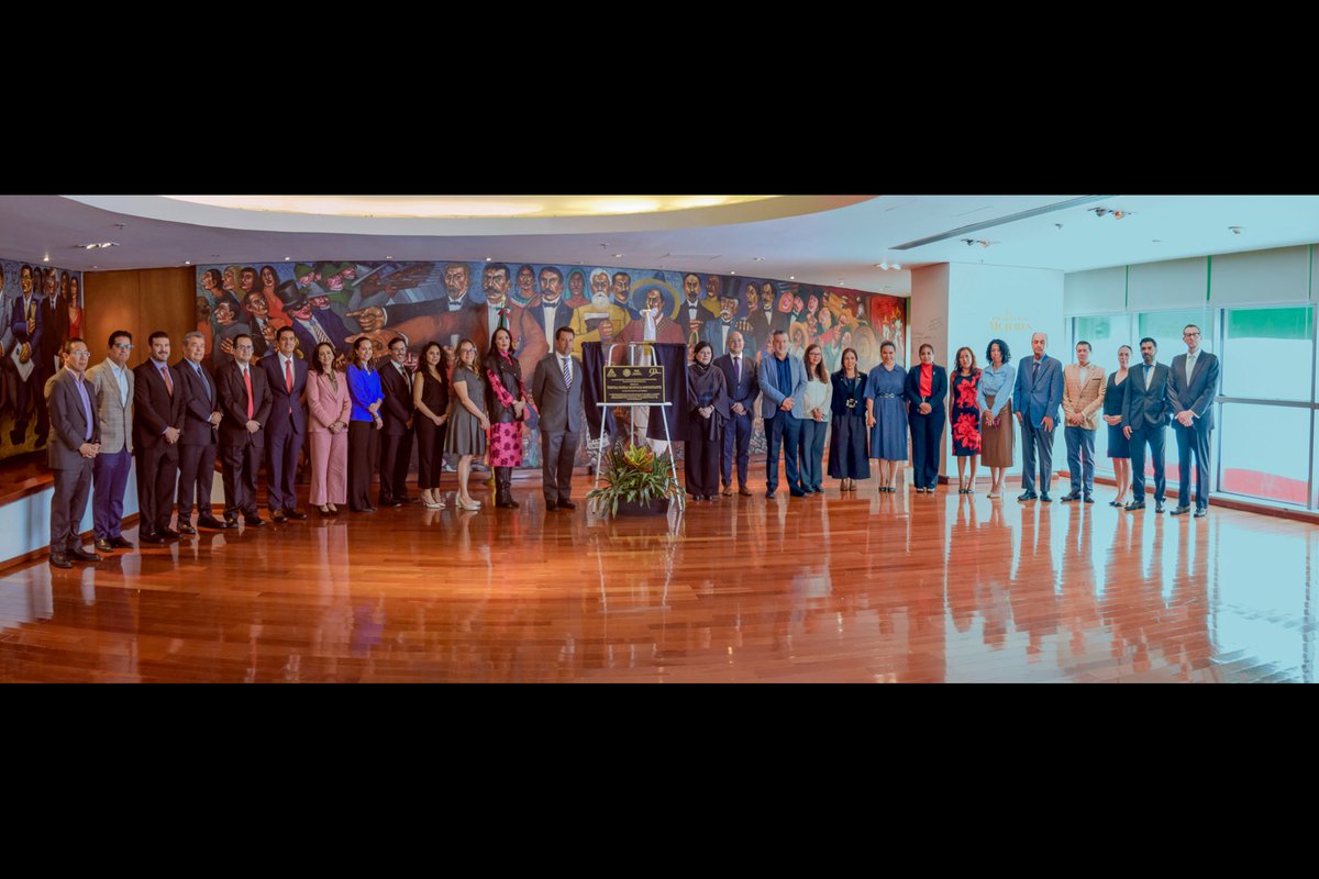 CesmdfaTFJA's tweet photo. El Centro de Estudios del #TFJA participó, con la presencia de su Dir. Gral. el Dr. Sergio Flores Navarro, en la entrega de la placa conmemorativa realizada por la @ANADEcolegio, en un encuentro que reunió a Magistradas, Magistrados del Tribunal y representantes de la ANADE. https://t.co/UnRePzmVaZ