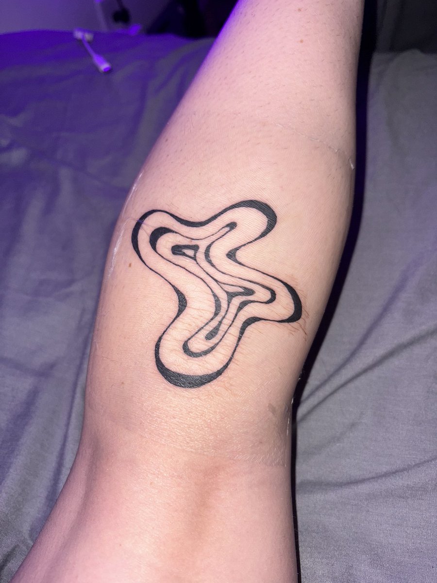 kettaqueen2002's tweet photo. I also got a tattooooo we up https://t.co/FCdrJVDKJw