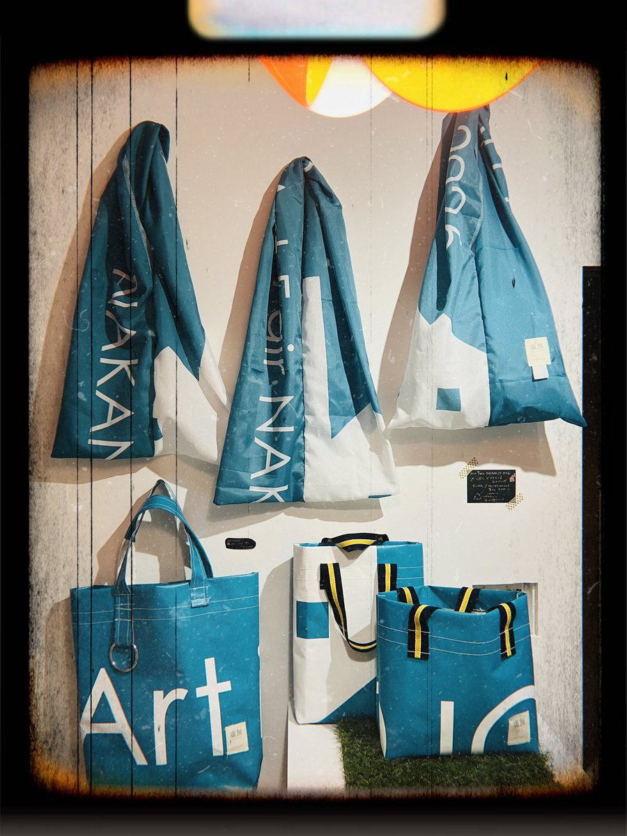 damadamtal's tweet photo. 【最終日】DamaDamTal Shop “虚無” 

6月に開催したArt Fair NAKANOJO 2026の会場で使用した、ターポリンとのぼりをバッグにリメイクしました。現在どちらも残り2点！

本日も13:00〜18:00、YAAP帳場でお待ちしてます！

#虚無　#YAAP   #中之条 https://t.co/5cG4je1KNn