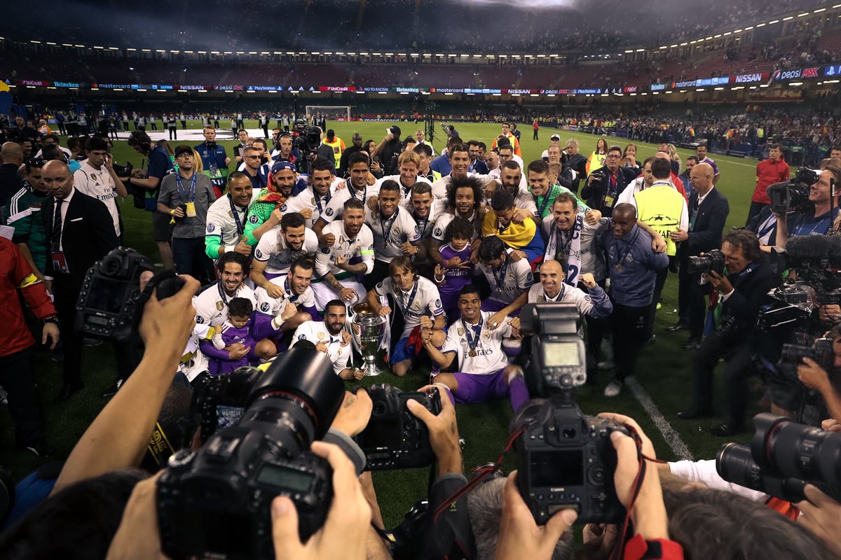 _gjr7's tweet photo. سيرخيو راموس يرفع كأس دوري أبطال أوروبا، وريال مدريد يحتفل باللقب الأوروبي الثاني عشر في تاريخه.
لم تكن مجرد ليلة في كارديف.
كانت ليلة كتب فيها ريال مدريد فصلًا جديدًا من تاريخه.
#APorLa12 | #UCLFinal | #JuveReal https://t.co/6Tc0Q2LdWs