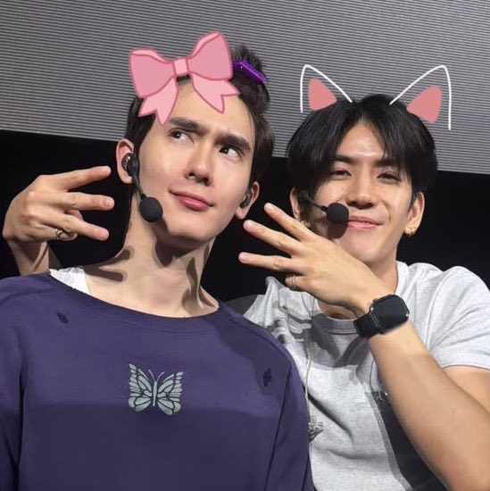 crmyrosy's tweet photo. แล้วน้องซีชอบเติมหนวดแมว หูแมว ให้เฮียบุ๊คตลอดเลย น่ารักจัง เหมียว ๆ เลยน้าา 🐱✨🎀 https://t.co/udcHcyQwGH