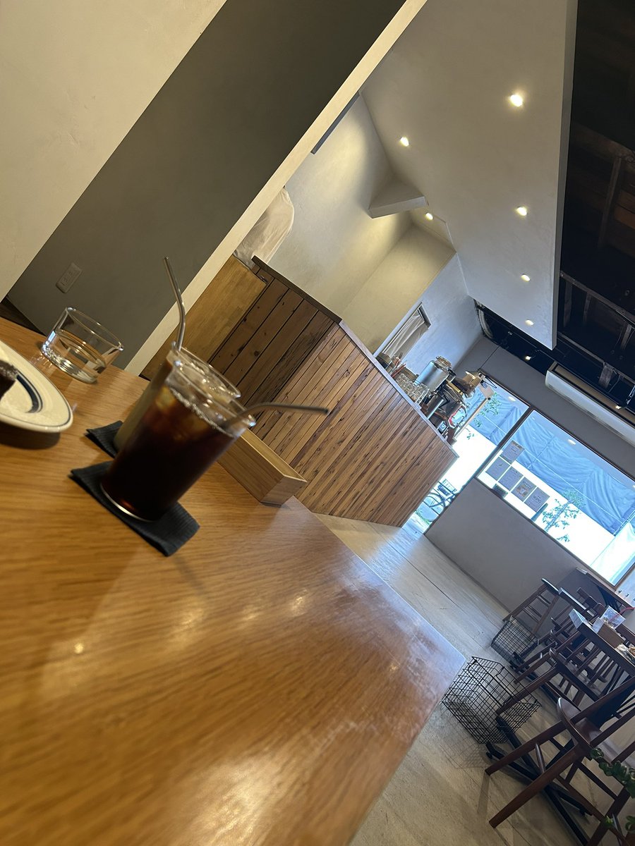 Outsider03T's tweet photo. 近所のカフェでモーニング☕️
朝からカレー食べるの人生初ですが、めっちゃ胃に優しいカレーで美味すぎた🍛😋 https://t.co/lK2Cl595QE