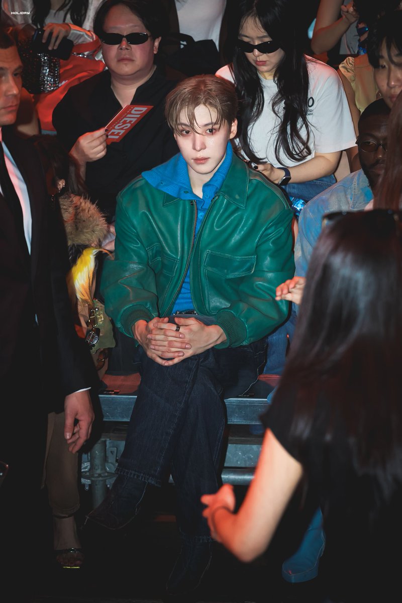 Holiday_1024's tweet photo. 260922 

Everything blurred，except U

#에이티즈 #ATEEZ 
#윤호 #YUNHO 
 #Diesel #DieselSS27 https://t.co/jzIUAWzS6i