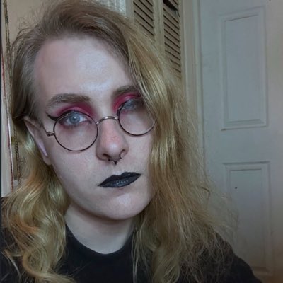 screamogranny's tweet photo. #NewProfilePic
rebrand https://t.co/jsUL4hLKjM